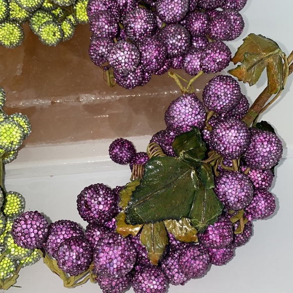 Vintage glass micro beaded faux grapes- set of 4 clusters - Picture 6 of 16